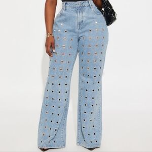Fashion Nova Light Wash Eyelet Wide Leg Jeans. NWT Size 5